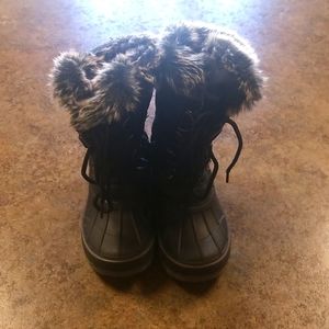 Thinsulate girls winter boots size 10